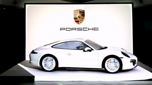 New Porsche 911 Carrera 4S Reveal In Projection Mapping 