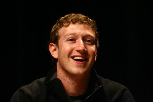 Media Billionaires: Mark Zuckerberg vs Rupert Murdoch (Infographic)